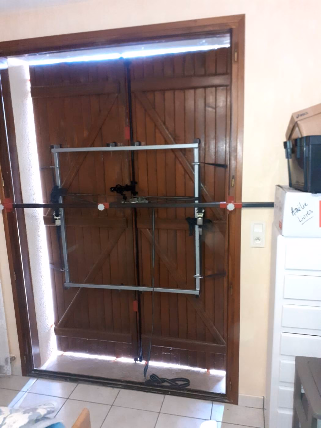 Vue intérieur des deux volets de la porte fenêtre-mbh-services